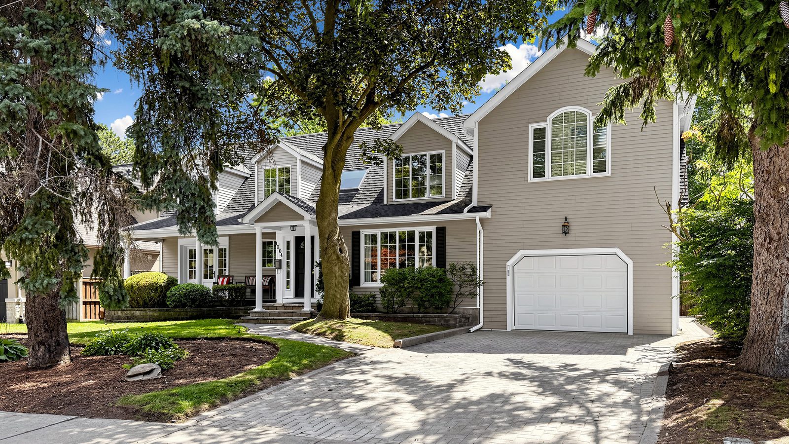 Colonial Revival front exterior