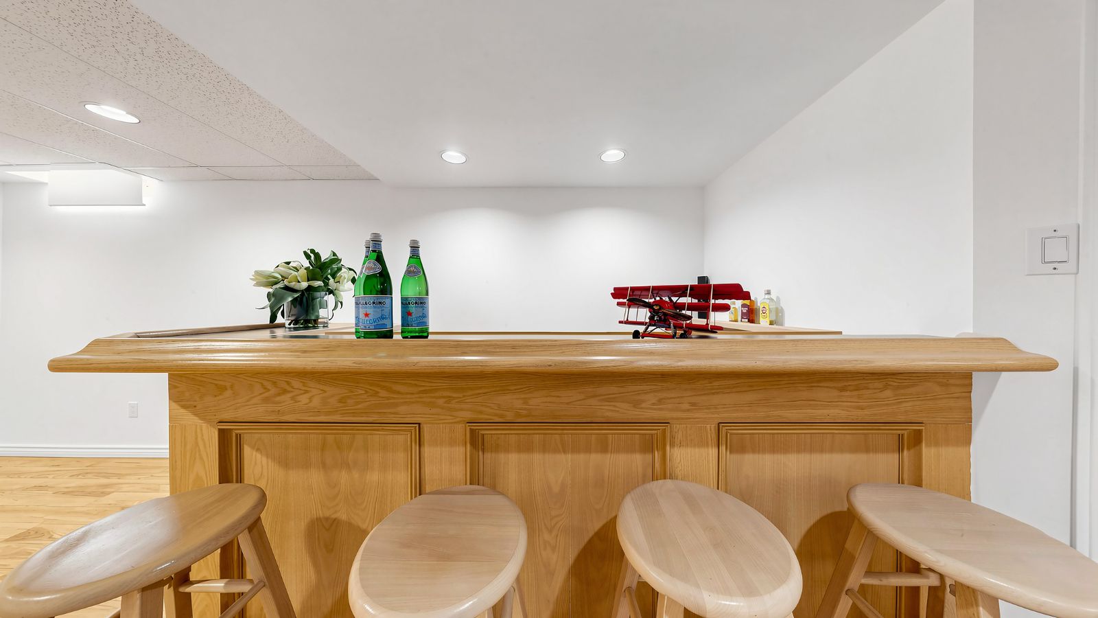 Wet bar