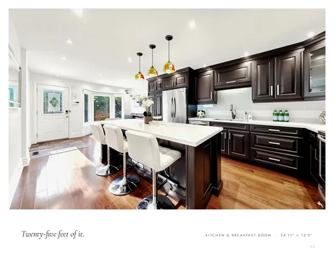 Brochure page 3: the kitchen and breakfast room